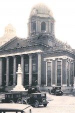 DGB Asheville courthouse Copy The 1903 court house replaced the 1876 court house but it was moved. The new building faced College Street, near the present court house, and was on four acres donated by G.W. Pack. The 1903 court house remained until 1928 when the present County Court House was constructed and the 1903 Court House was torn down. Just above and to the left of the pediment on the building front, the top of the new City Building designed by Douglas Ellington may be seen.
